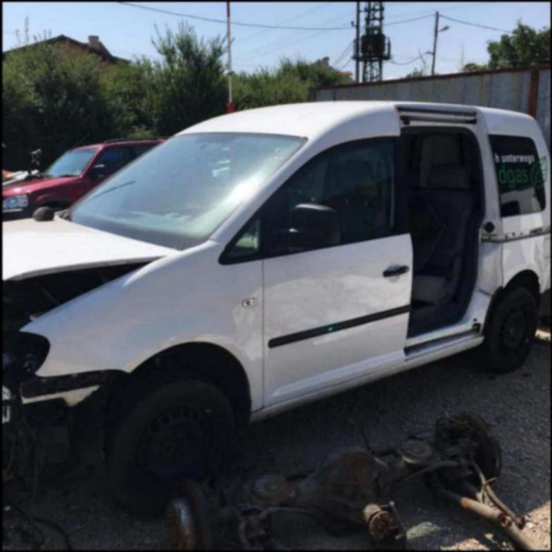 VW Caddy Ecofuel 2бр., снимка 11 - Автомобили и джипове - 47056597