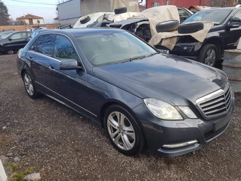 Mercedes-Benz E 250 AMG пакет, снимка 15 - Автомобили и джипове - 19362787