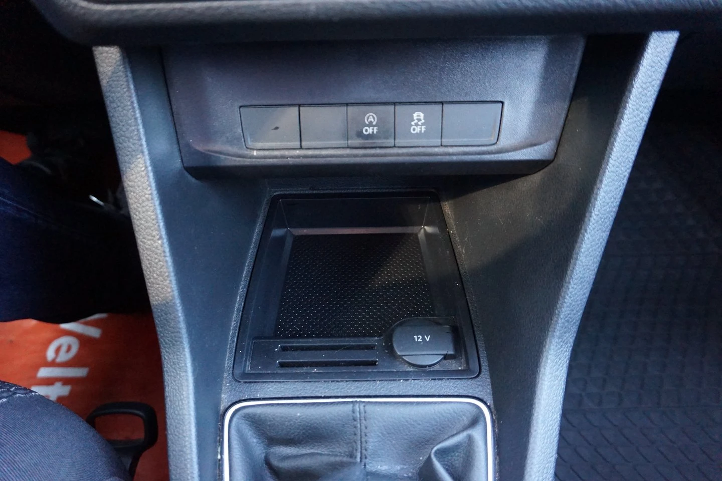 VW Caddy Trendline TDI BMT 5 места - изображение 8