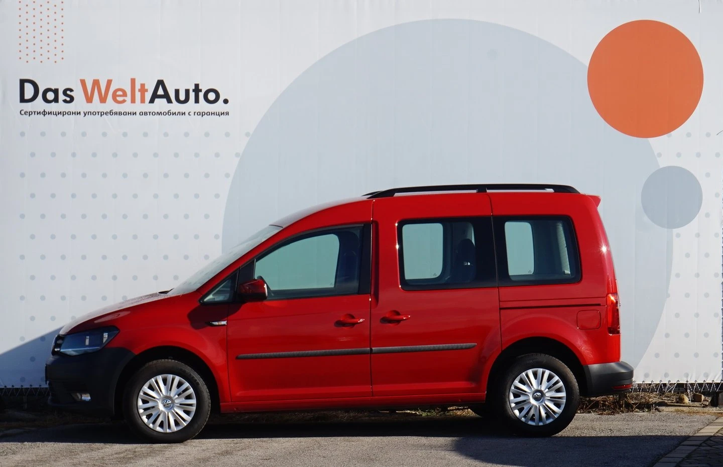 VW Caddy Trendline TDI BMT 5 места - изображение 2