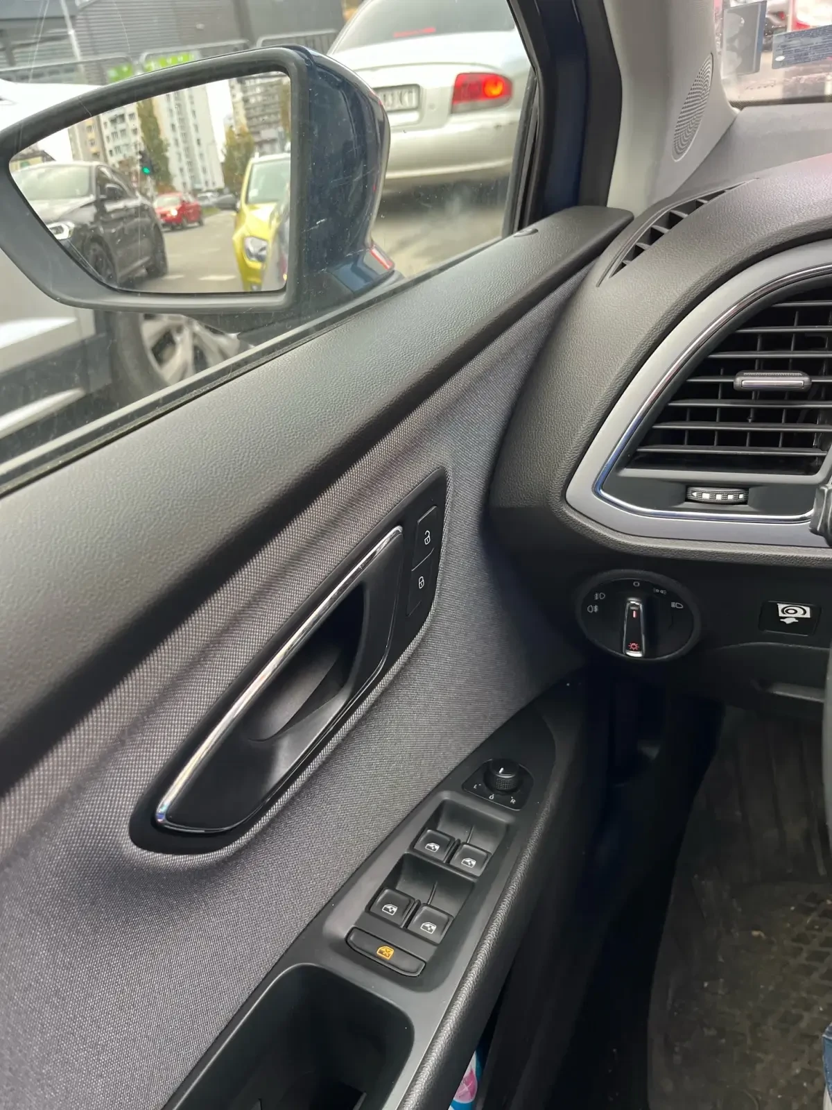 Seat Leon 1.6 TDI, 115 ��, Full LED | Mobile.bg � ����������� 13