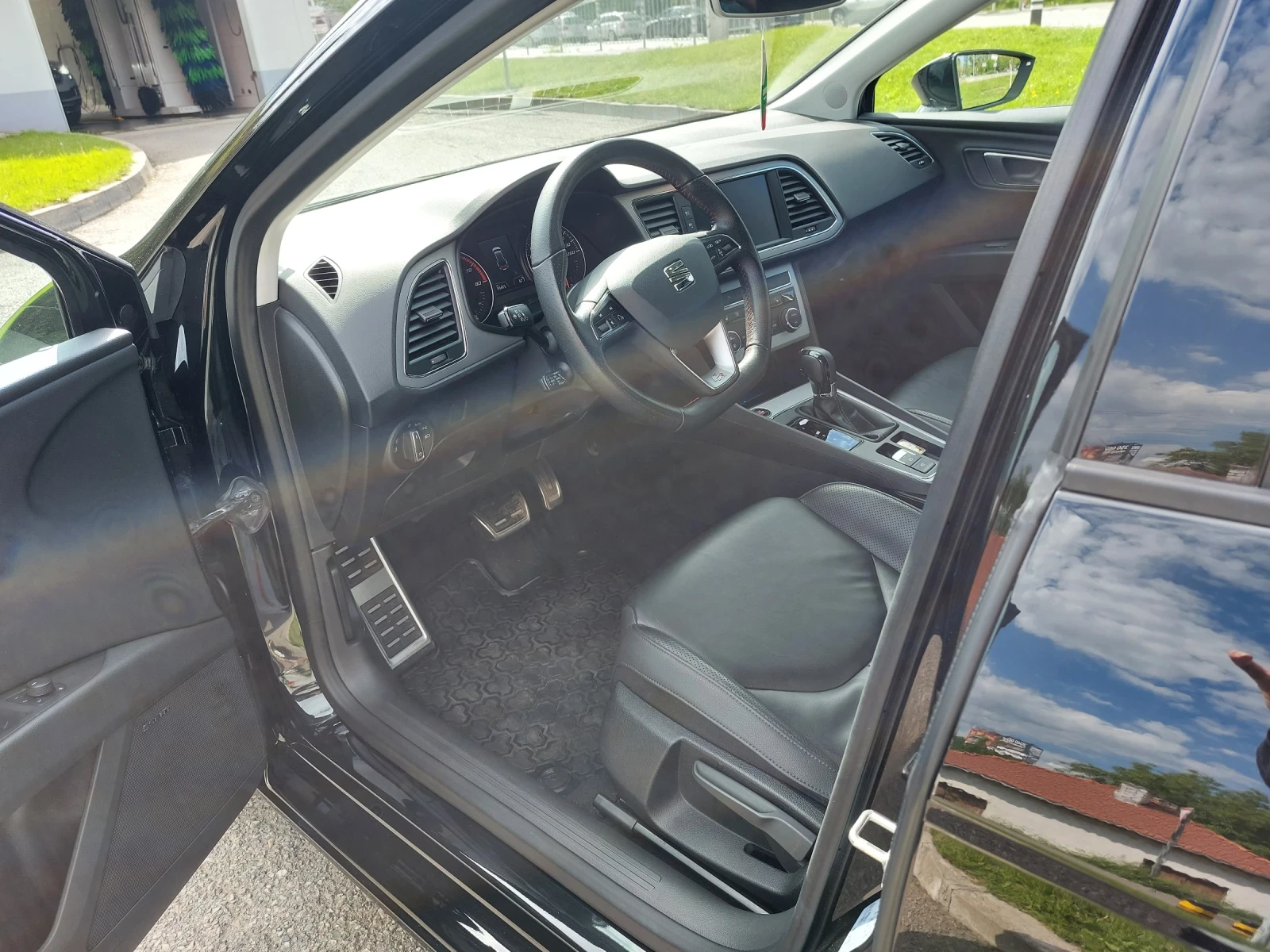 Seat Leon ST 1.5 TGI - изображение 8