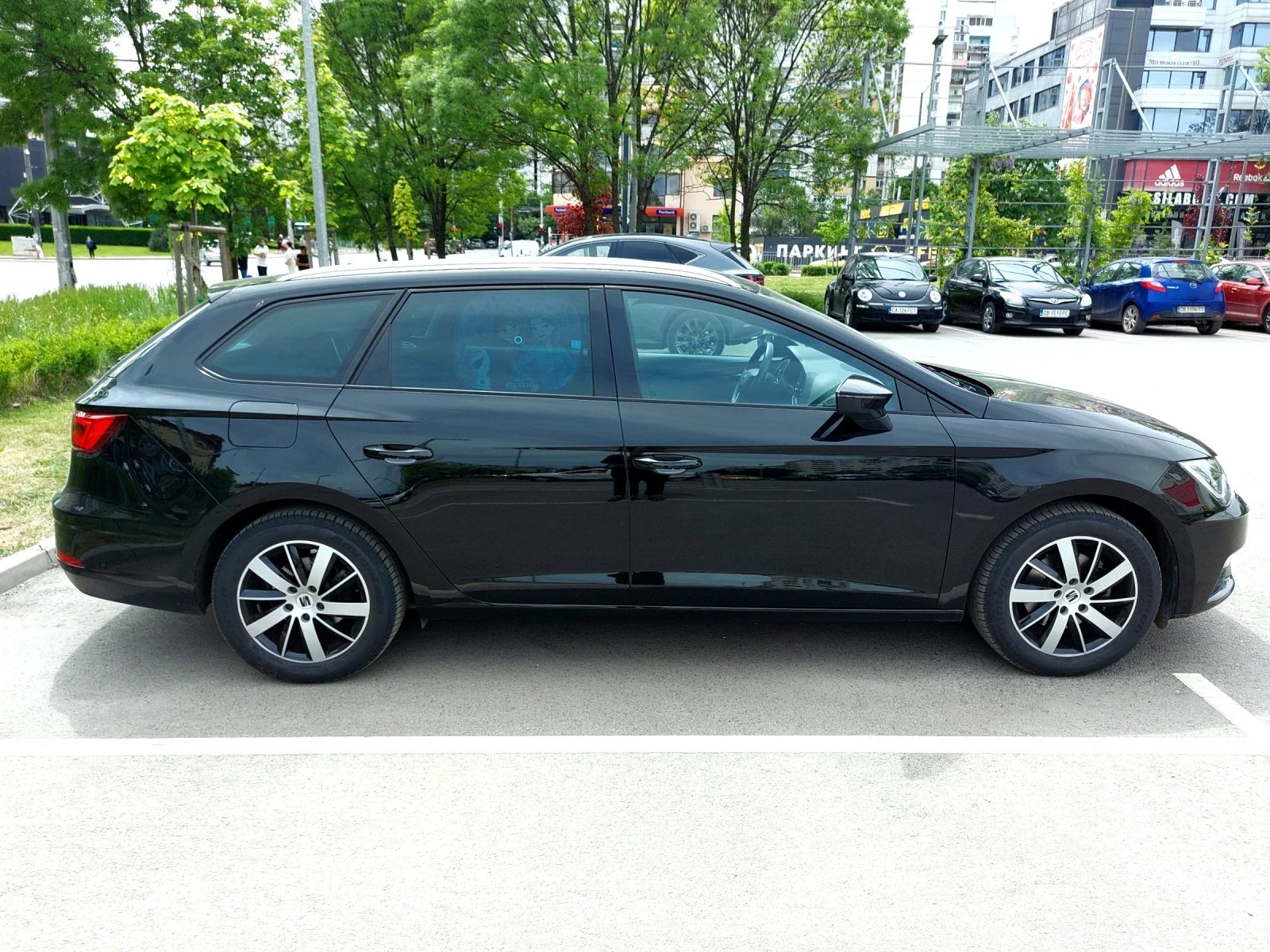 Seat Leon ST 1.5 TGI - изображение 2