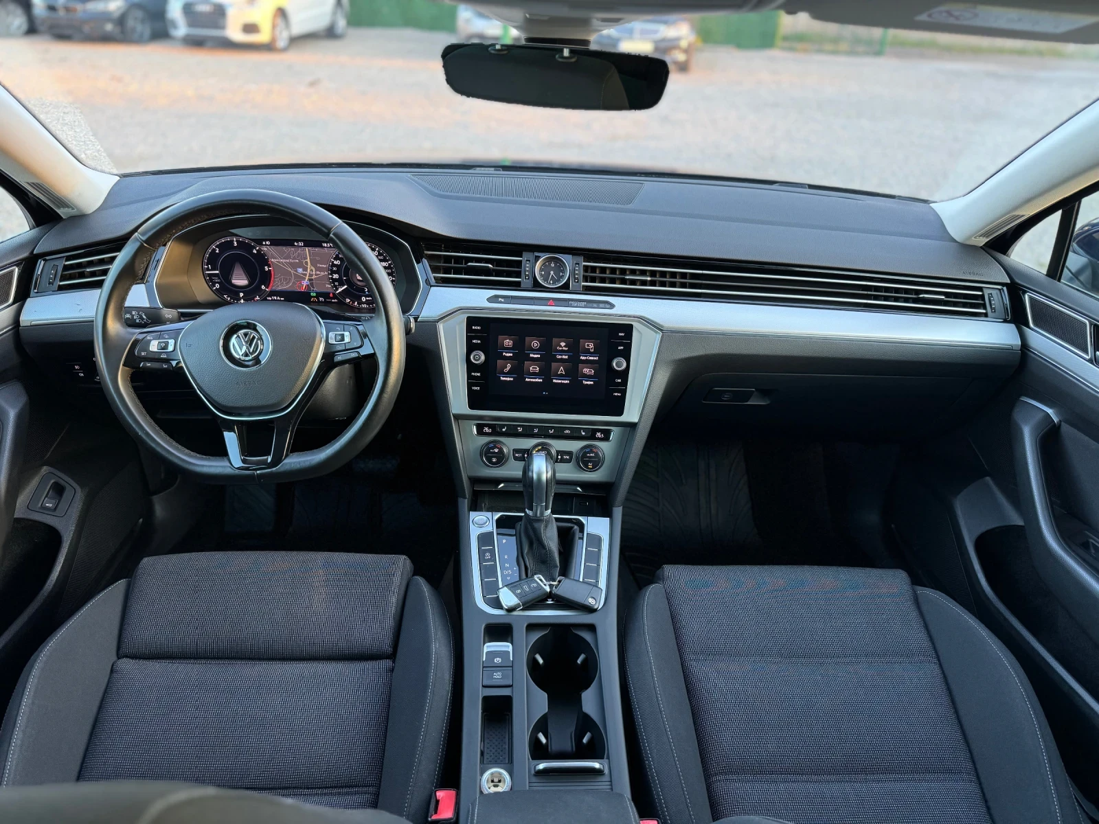 VW Passat Virtual Cockpit, 2018г, 150к.с. - изображение 10