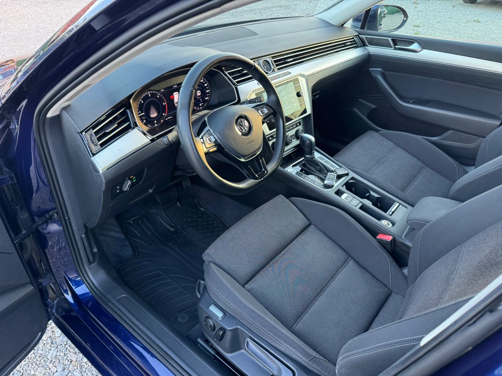 VW Passat Virtual Cockpit, 2018г, 150к.с. - изображение 9