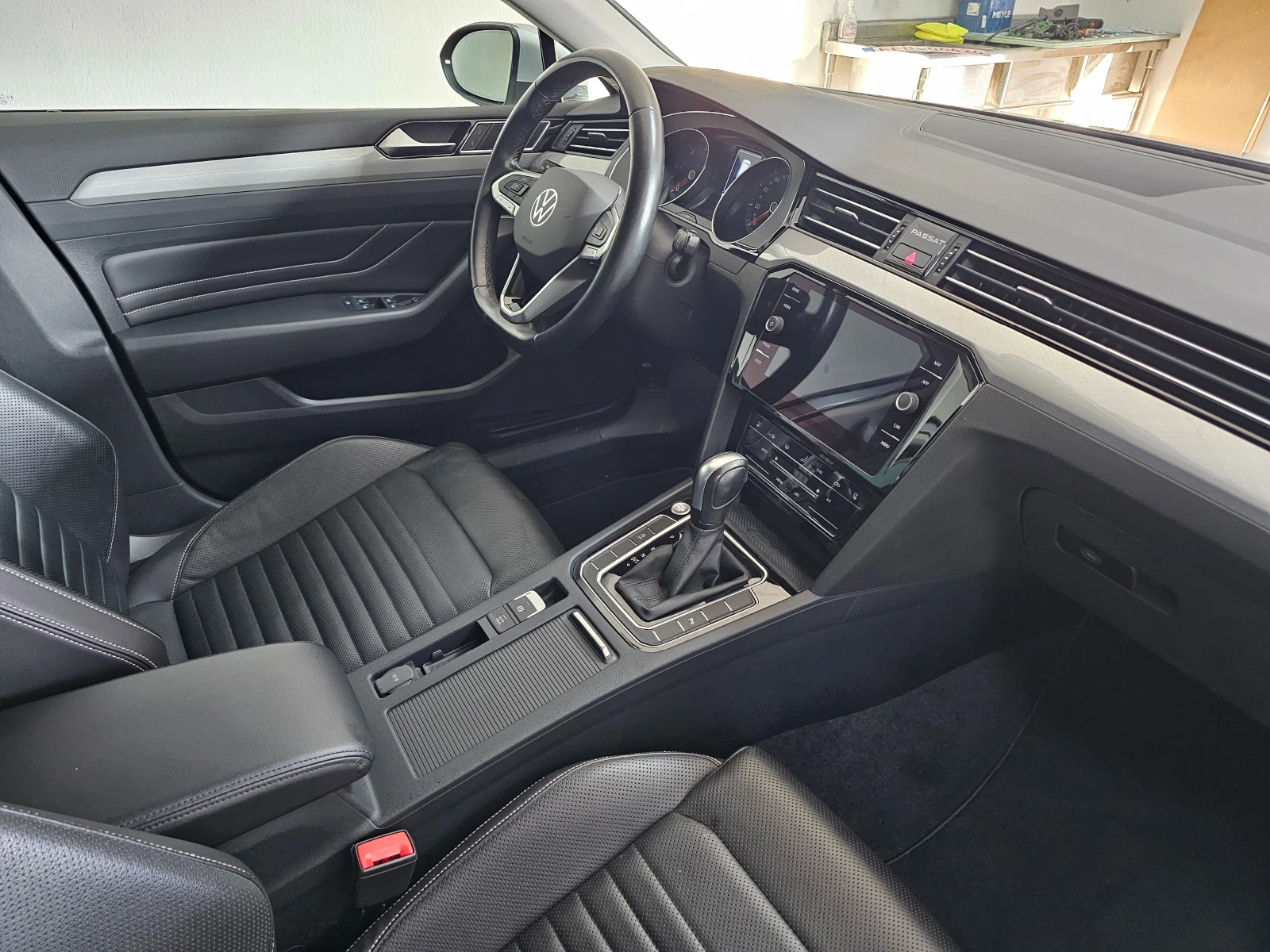 VW Passat Business 2.0tdi IQ.LIGHT-LED КОЖА обдухване Камера - изображение 7