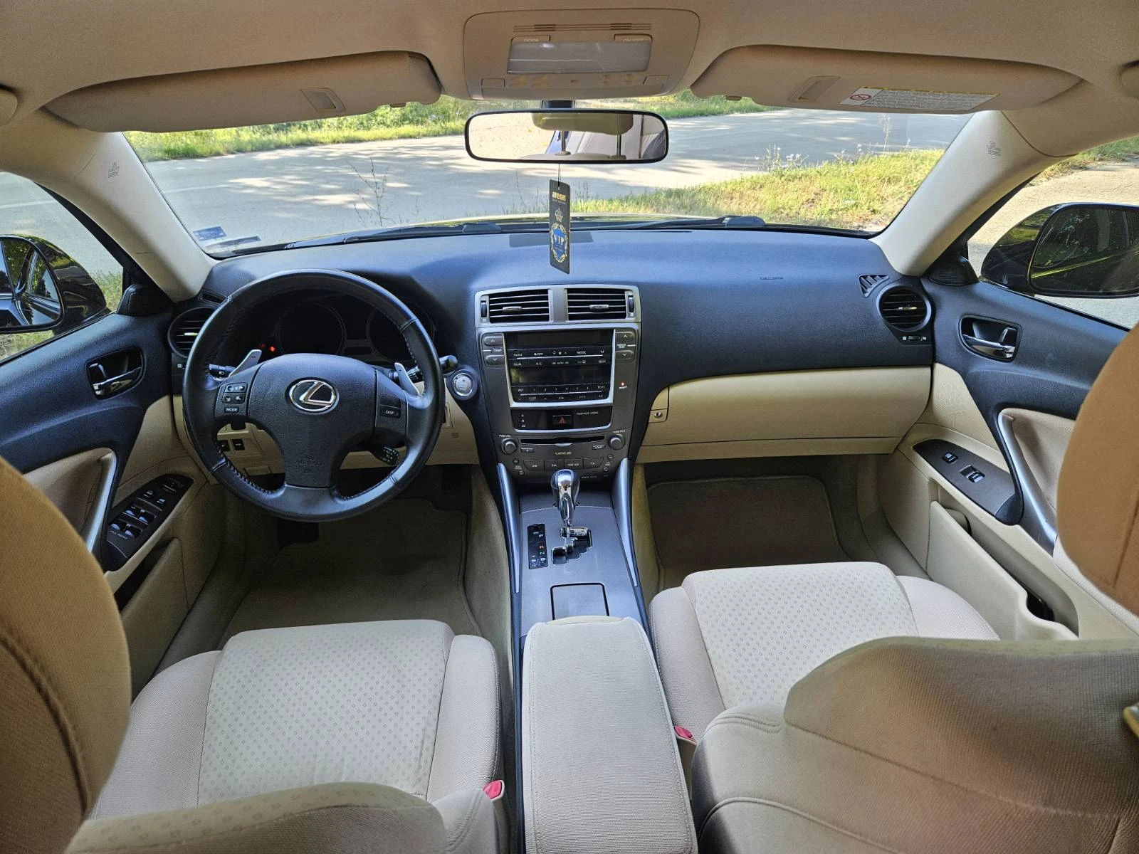 Lexus IS 250 2.5i V6 F sport - изображение 8