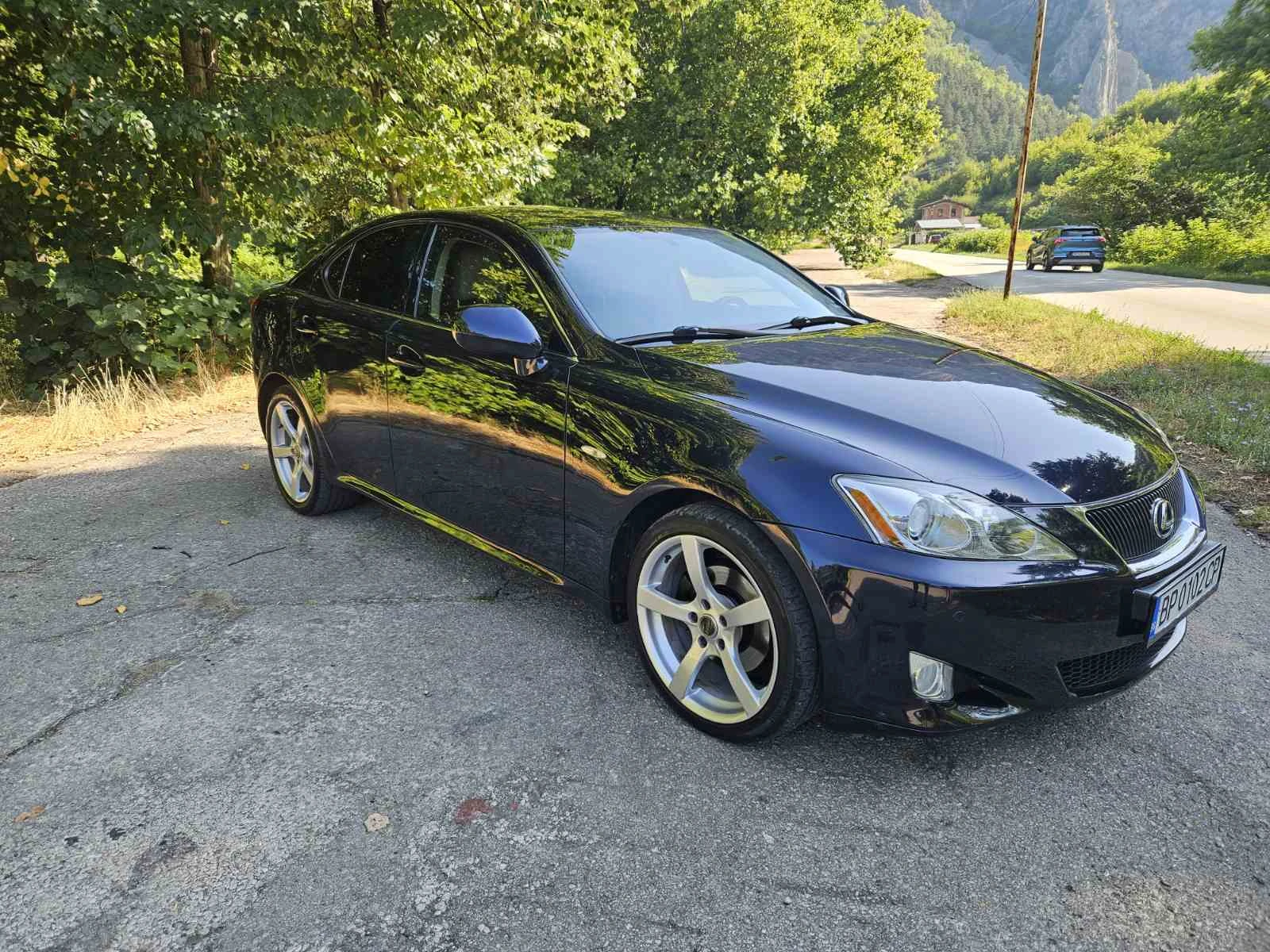 Lexus IS 250 2.5i V6 F sport - изображение 2