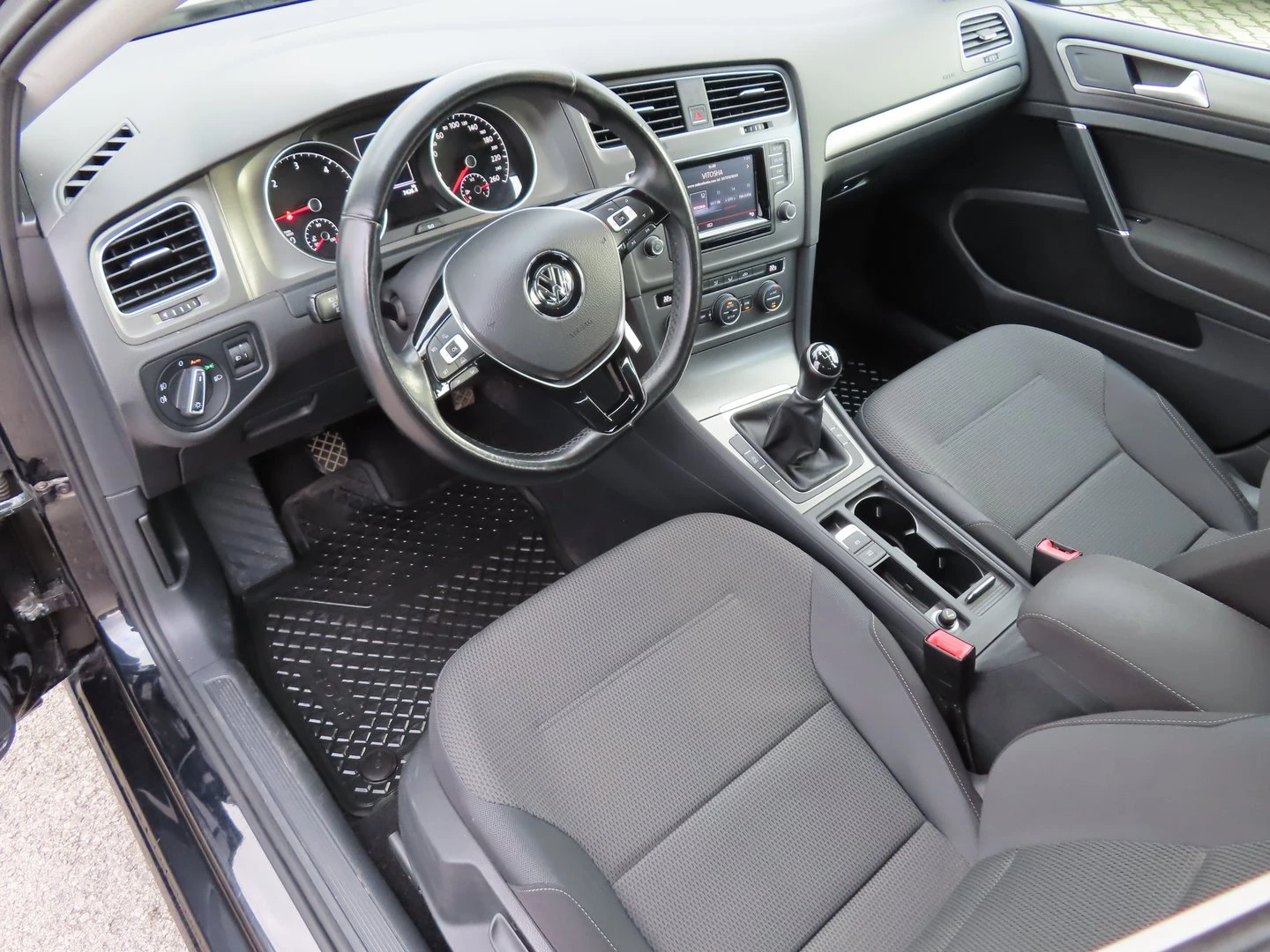 VW Golf Comfortline 1.6TDI BMT - изображение 4