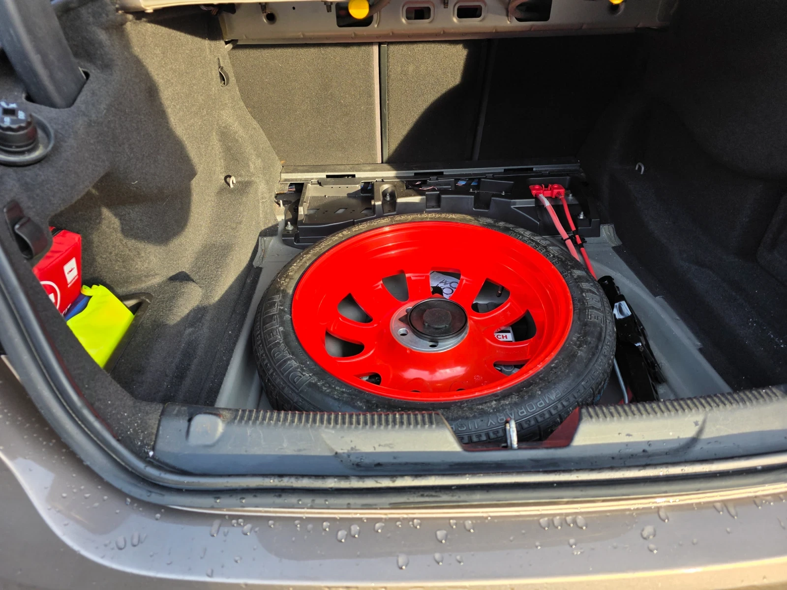 Jaguar XE, снимка 9 - Автомобили и джипове - 53698897