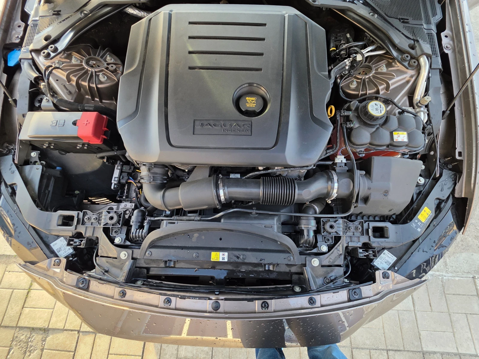 Jaguar XE, снимка 6 - Автомобили и джипове - 53698897