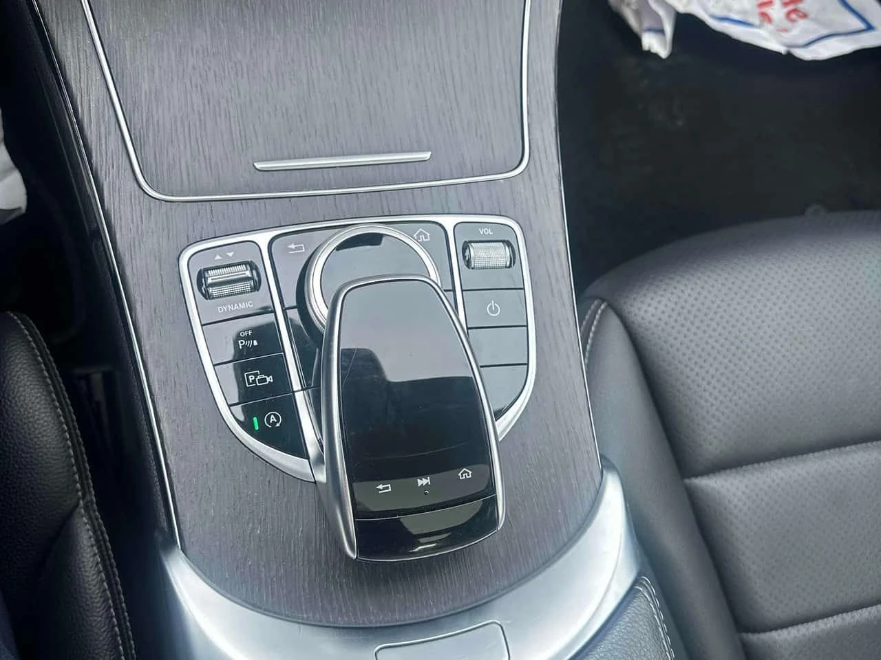 Mercedes-Benz C 300 * DISTRONIC* 360КАМЕРИ* ДИГИТАЛНО ТАБЛО* , снимка 12 - Автомобили и джипове - 54057289