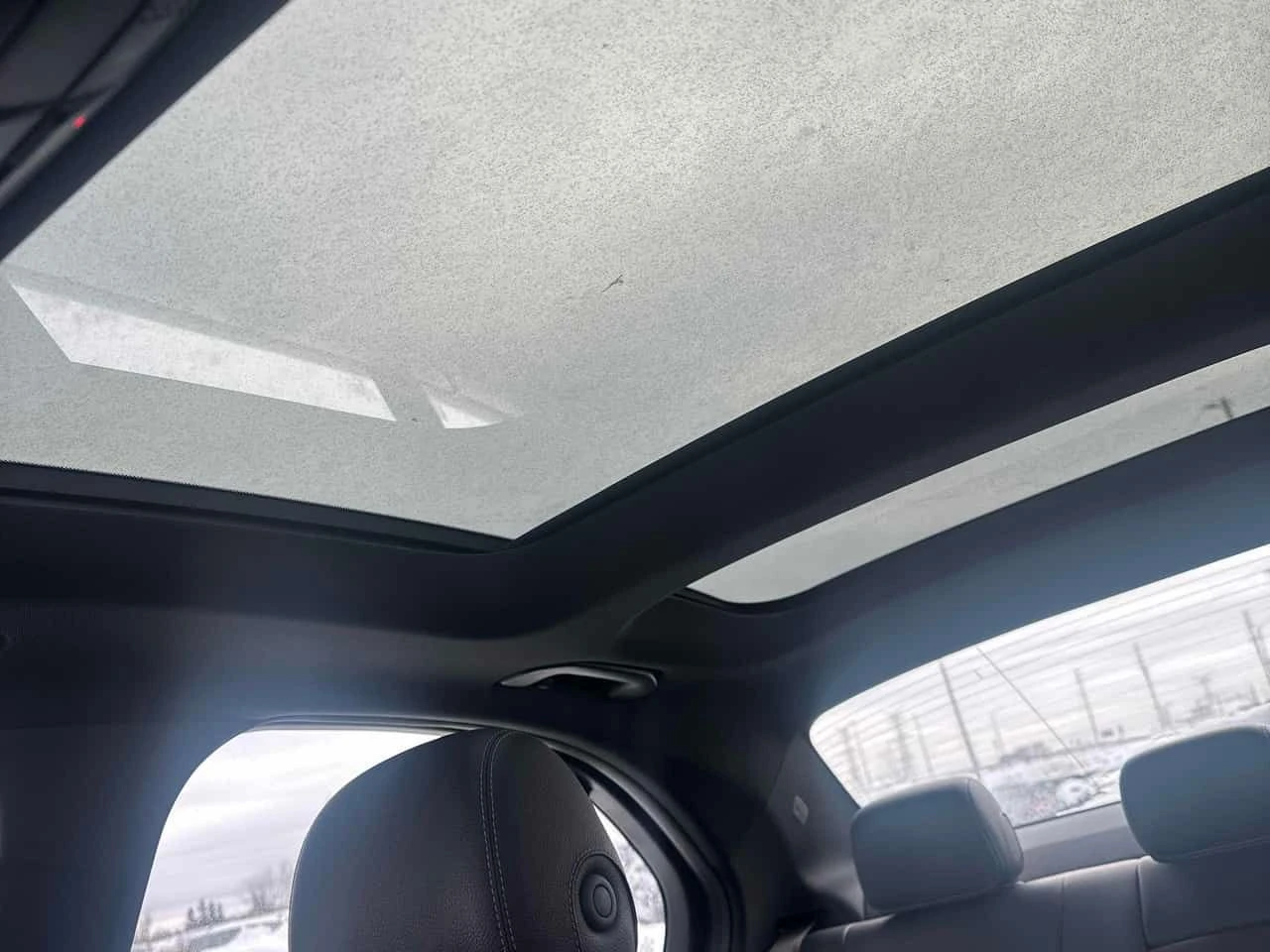 Mercedes-Benz C 300 * DISTRONIC* 360КАМЕРИ* ДИГИТАЛНО ТАБЛО* , снимка 11 - Автомобили и джипове - 54057289