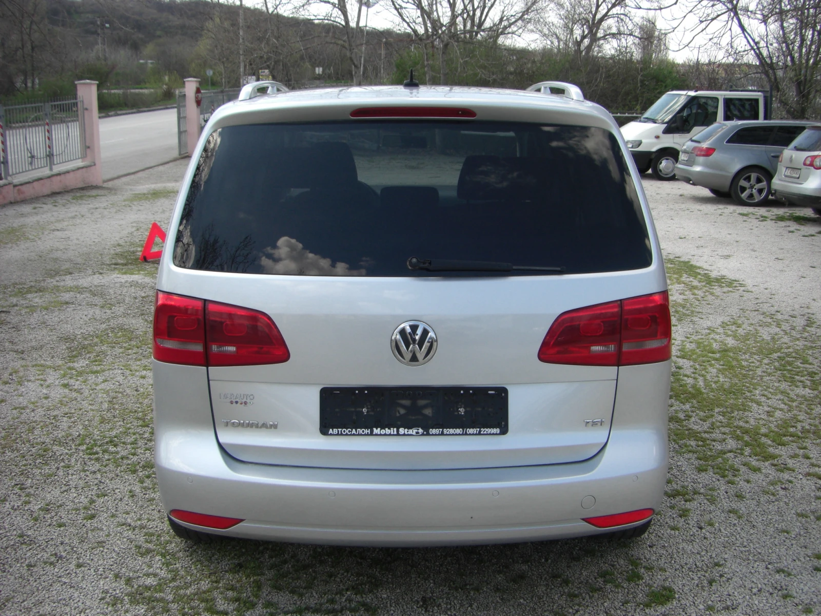 VW Touran 1.4TSI High Line 7 MECTA, снимка 4 - Автомобили и джипове - 54135690