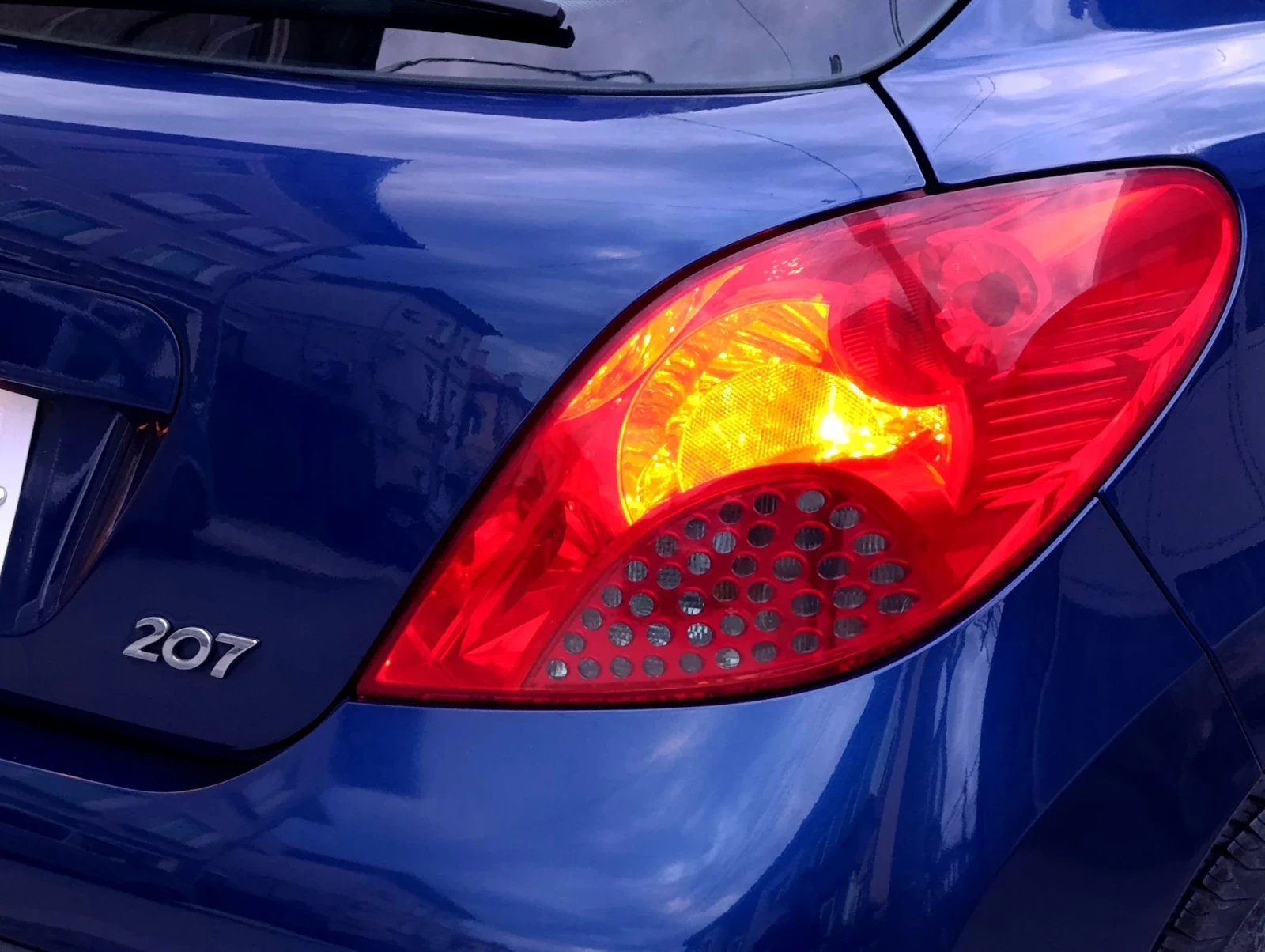 Peugeot 207 1.4 HDI -KLIMATIK, снимка 10 - Автомобили и джипове - 54270087