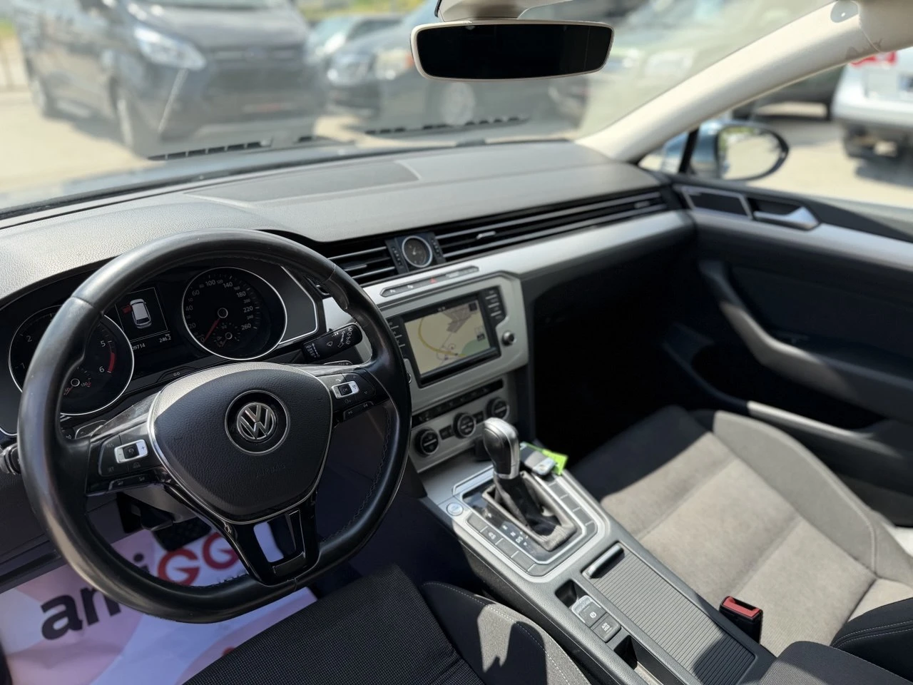 VW Passat 2.0TDI DSG , снимка 10 - Автомобили и джипове - 54317155