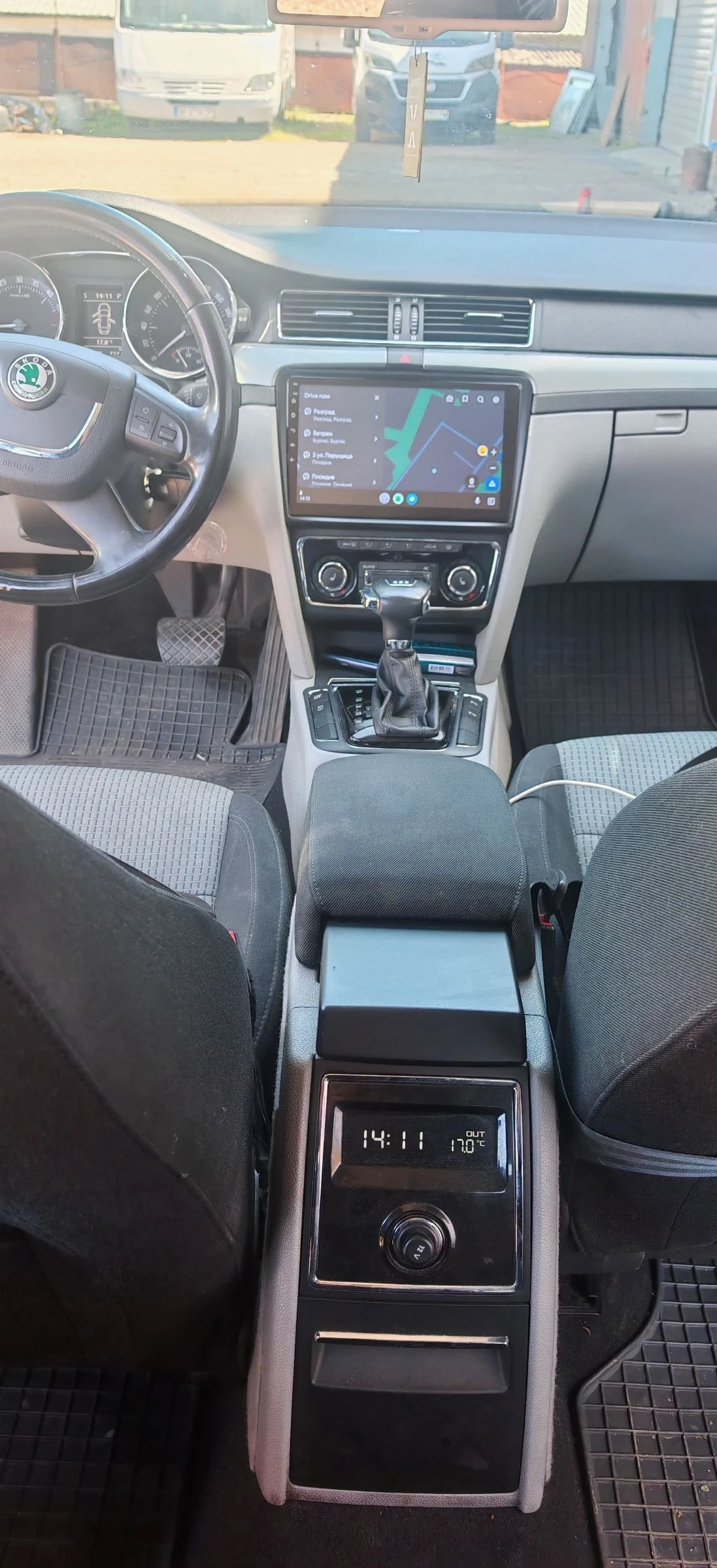 Skoda Superb 2.0TDI DSG, снимка 8 - Автомобили и джипове - 54572953