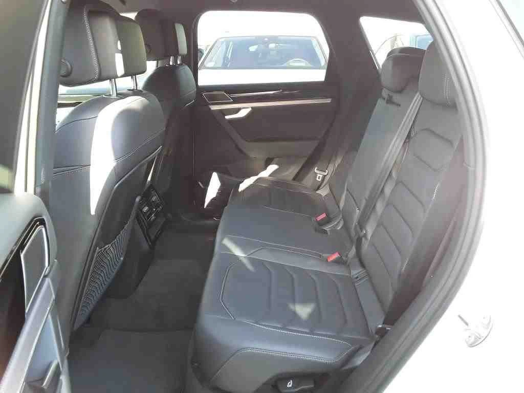 VW Touareg R-line V6 4 Motion 3, 0 TDI 286 k.c 8AT, снимка 9 - Автомобили и джипове - 54845453