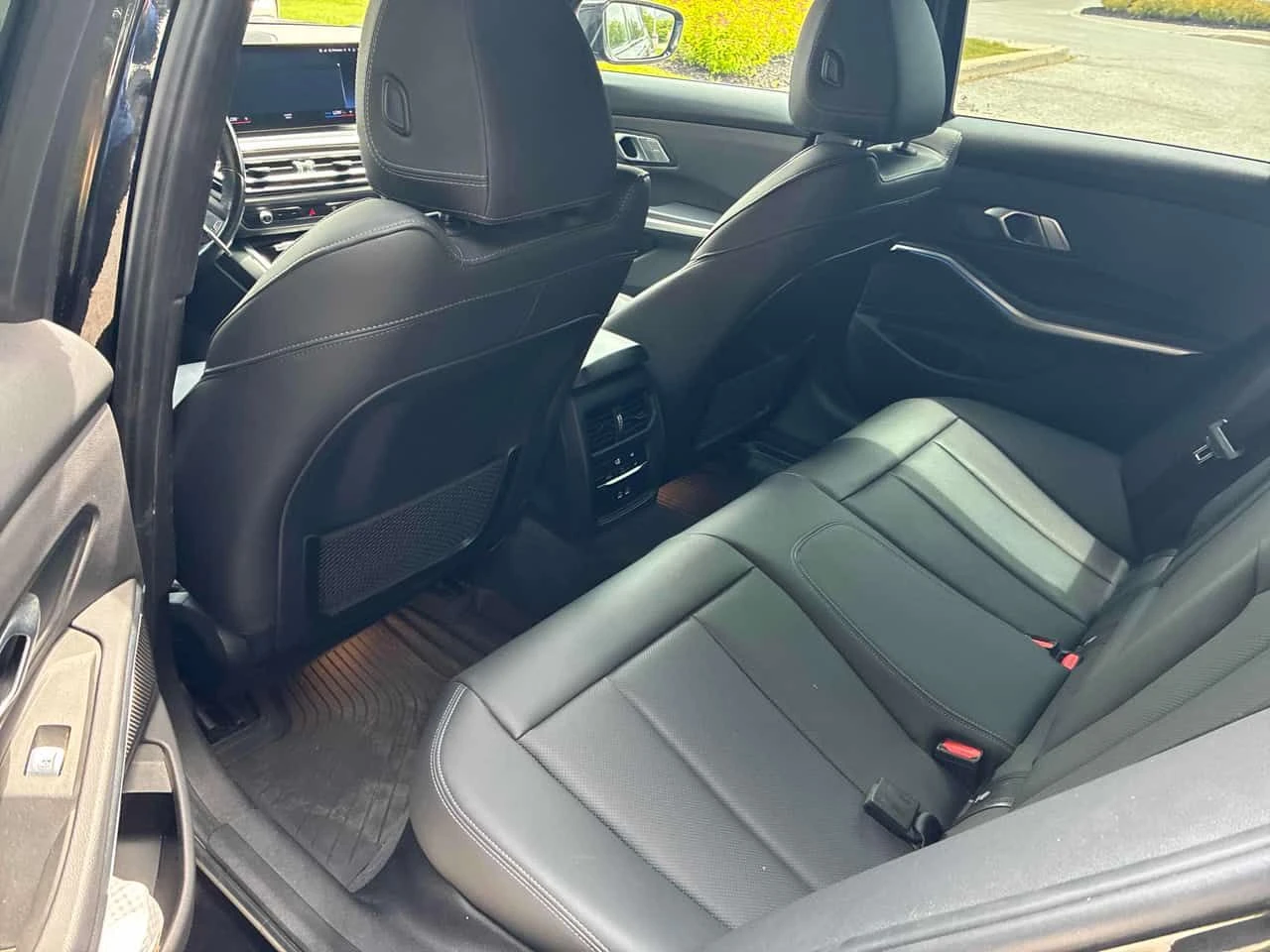 BMW 330 * 330i xDrive * CARFAX * ЦЕНА ДО БГ, снимка 8 - Автомобили и джипове - 55071422