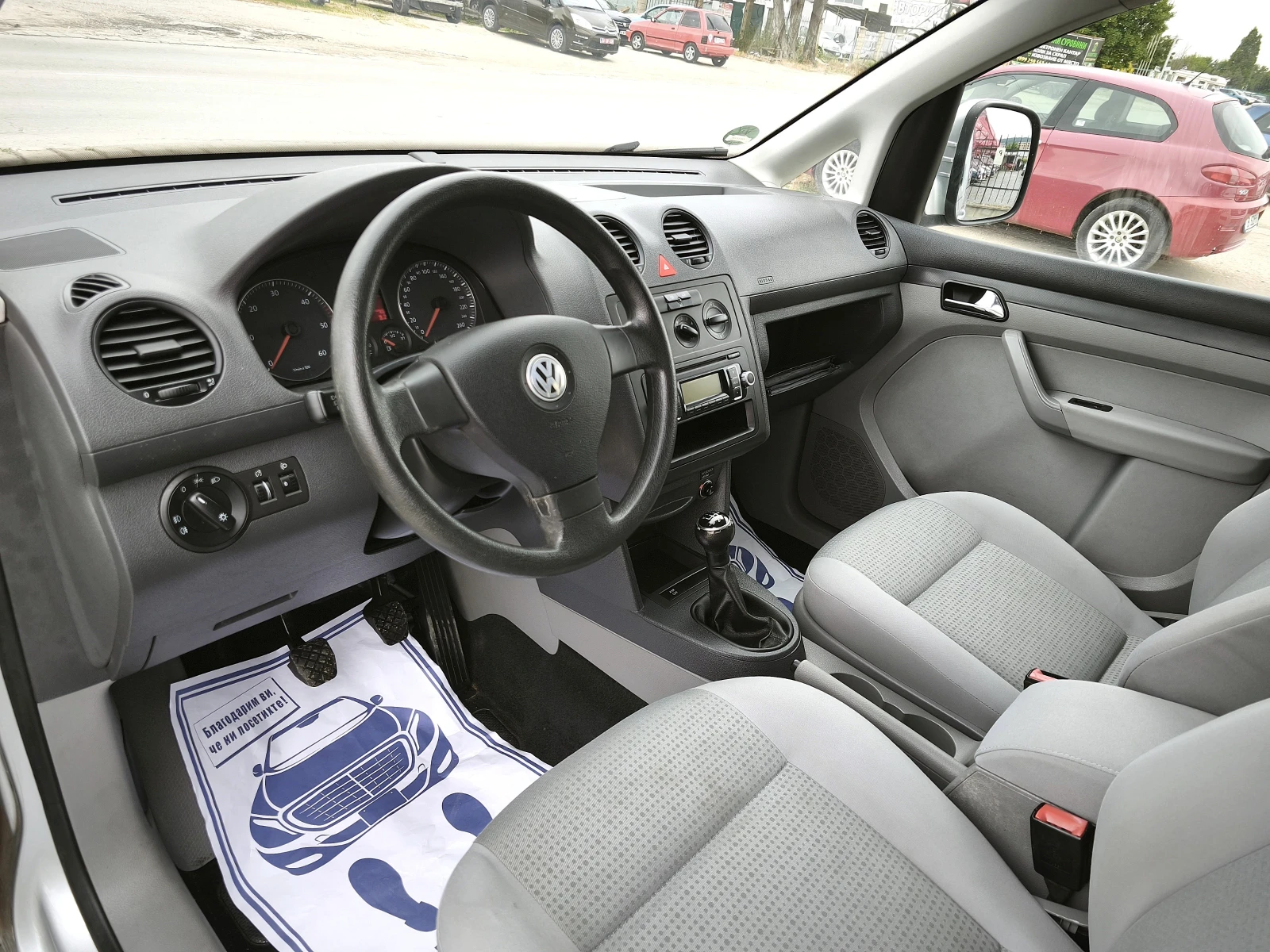 VW Caddy 1.9tdi, снимка 8 - Автомобили и джипове - 55283007