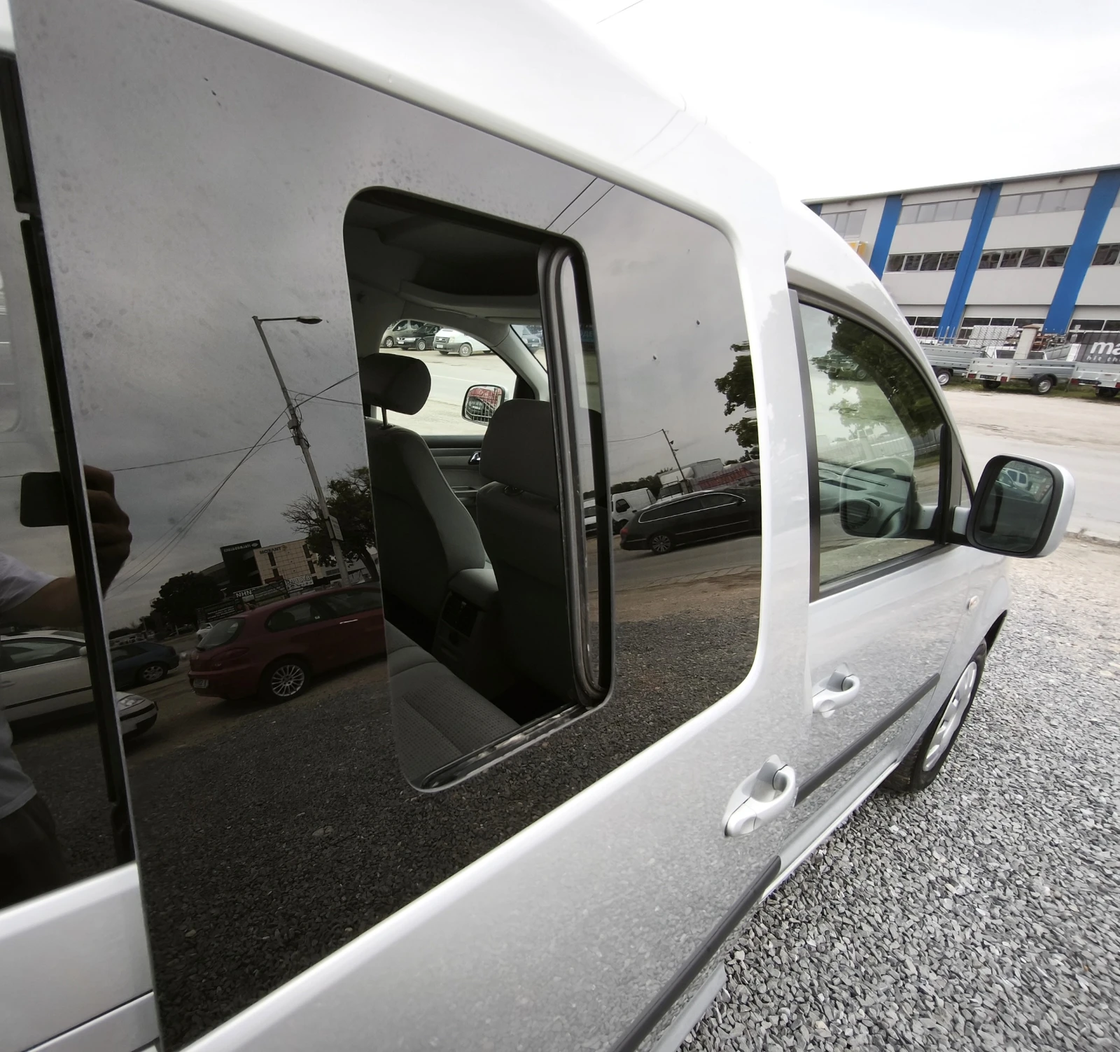 VW Caddy 1.9tdi, снимка 16 - Автомобили и джипове - 55283007