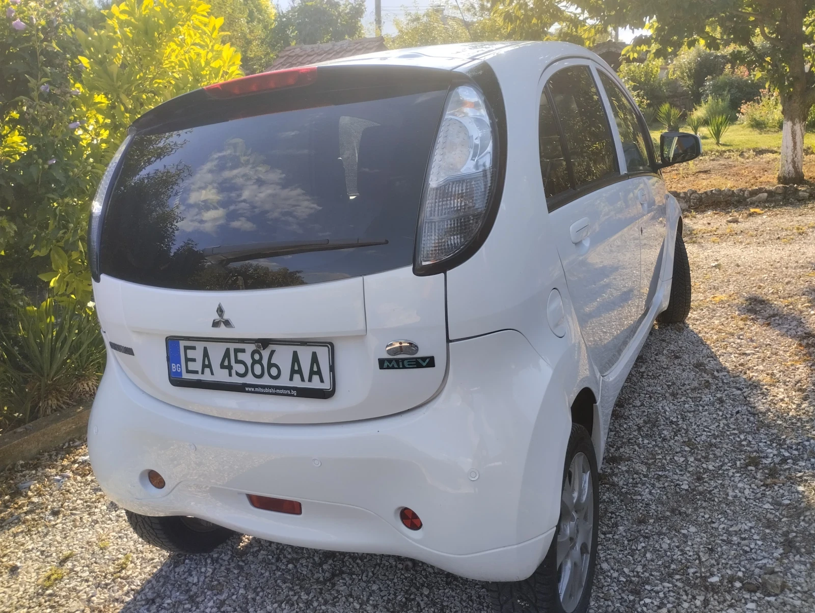 Mitsubishi I-MiEV, снимка 4 - Автомобили и джипове - 55421638