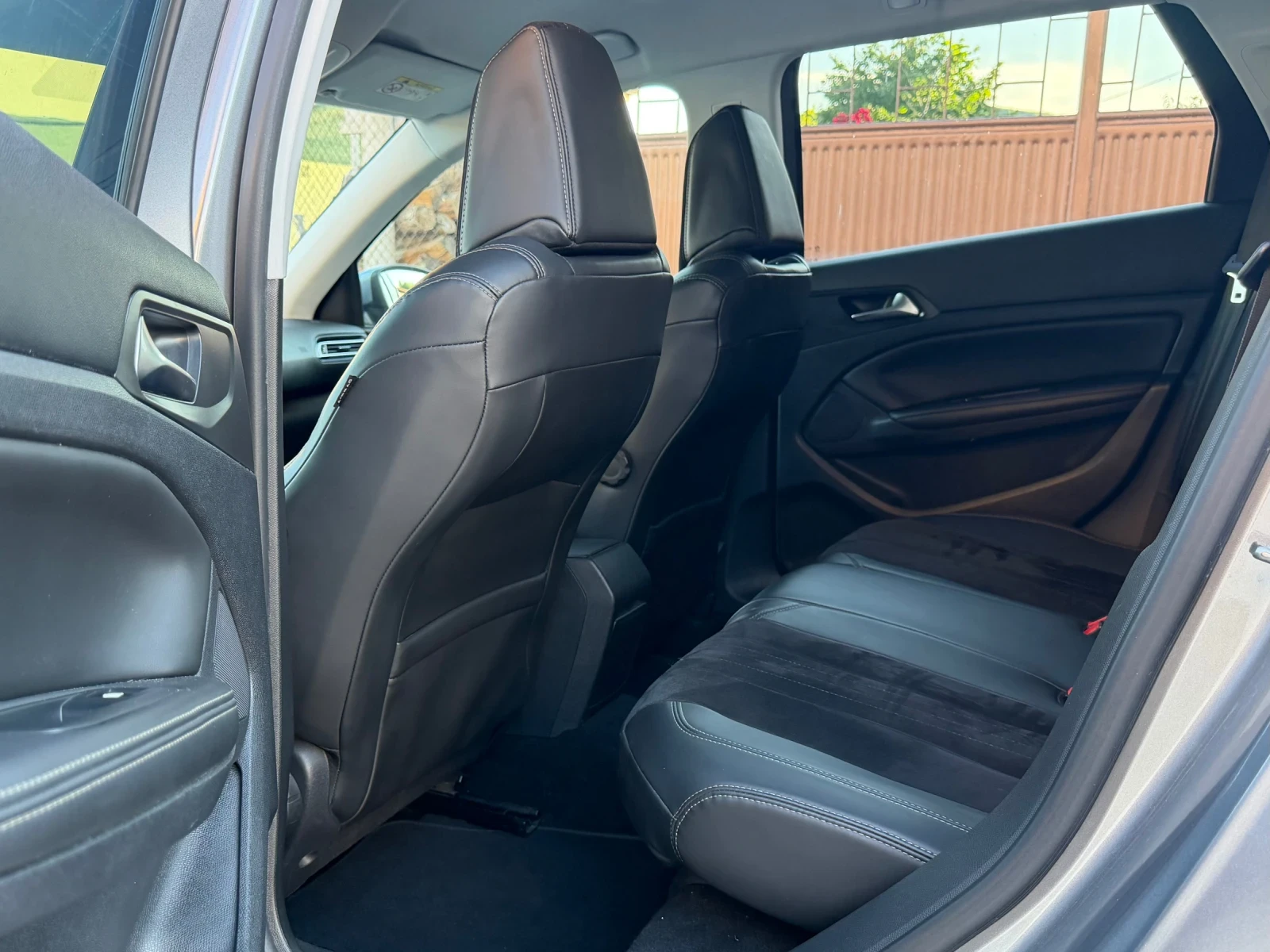 Peugeot 308 1.6 HDI , снимка 10 - Автомобили и джипове - 56038240