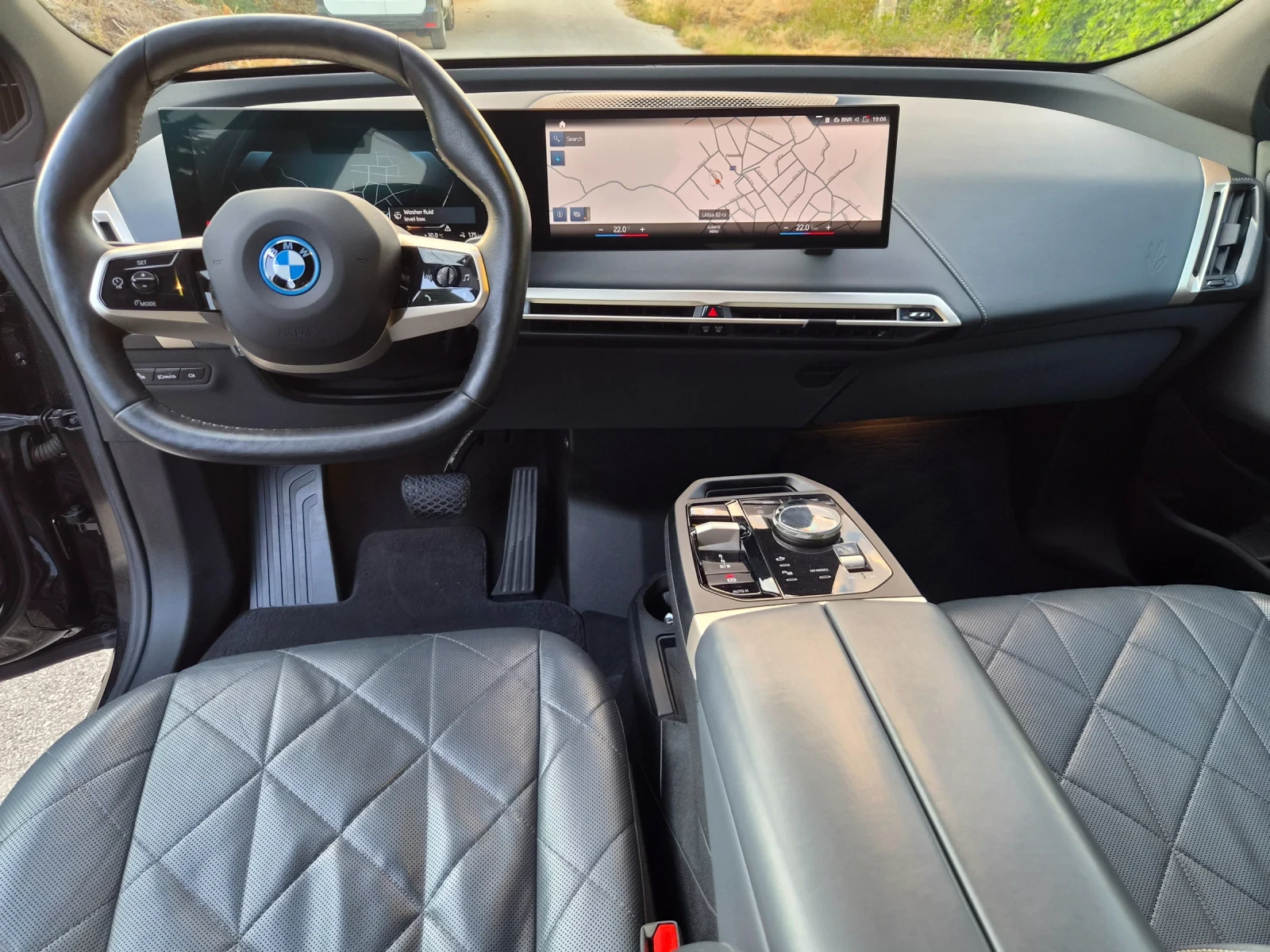 BMW iX XDrive 40/ FULL , снимка 12 - Автомобили и джипове - 55944786