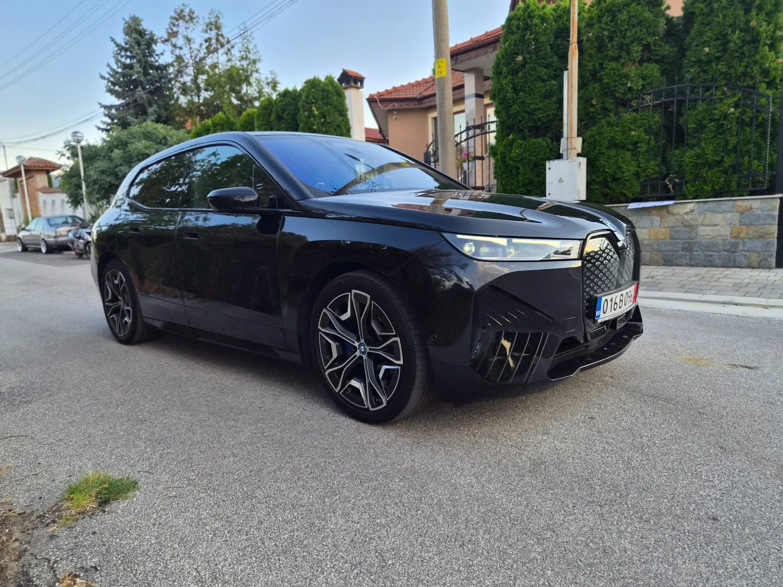 BMW iX XDrive 40/ FULL , снимка 2 - Автомобили и джипове - 55944786