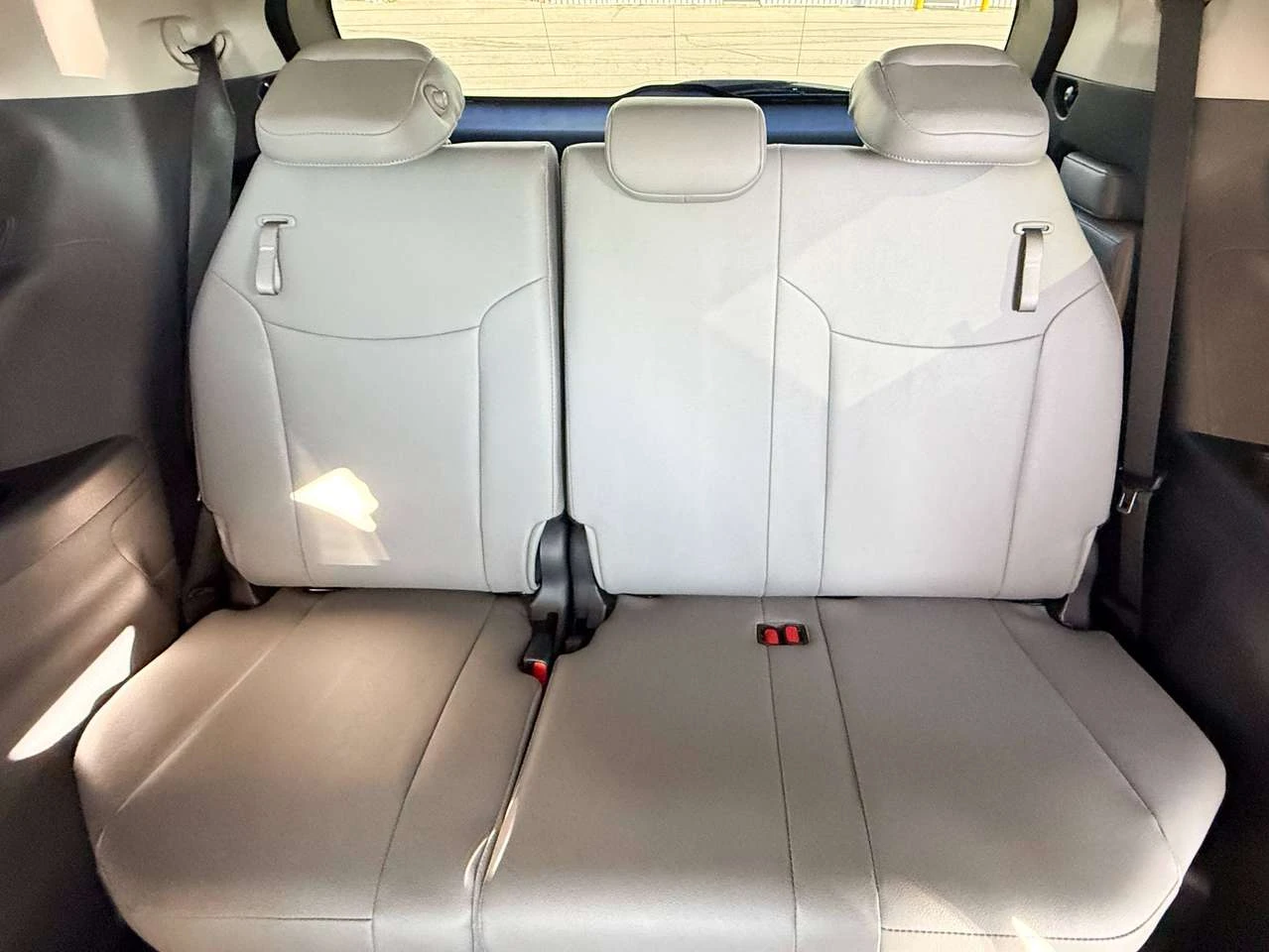 Toyota Sienna 8 Passenger | Mobile.bg � ����������� 17