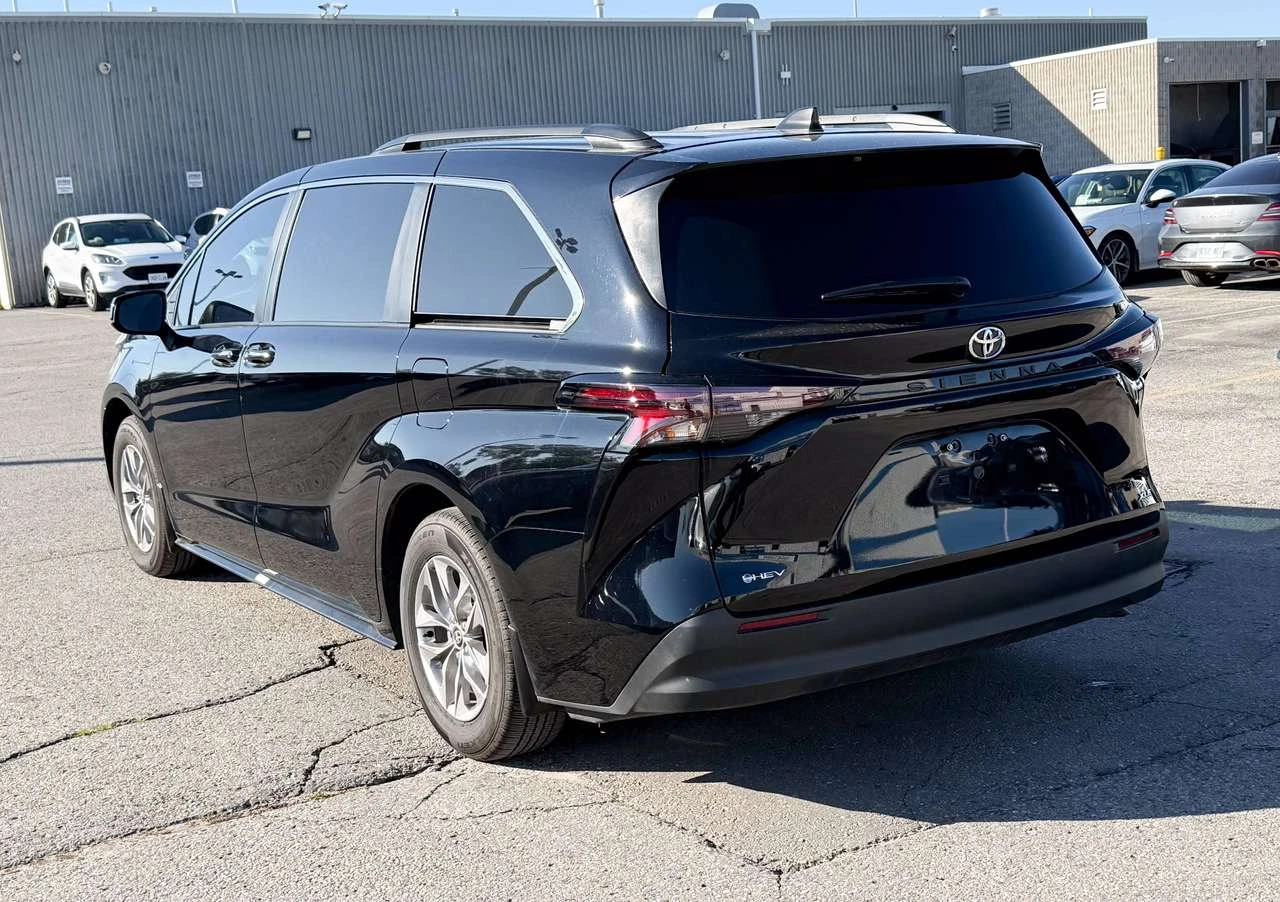Toyota Sienna 8 Passenger | Mobile.bg � ����������� 7