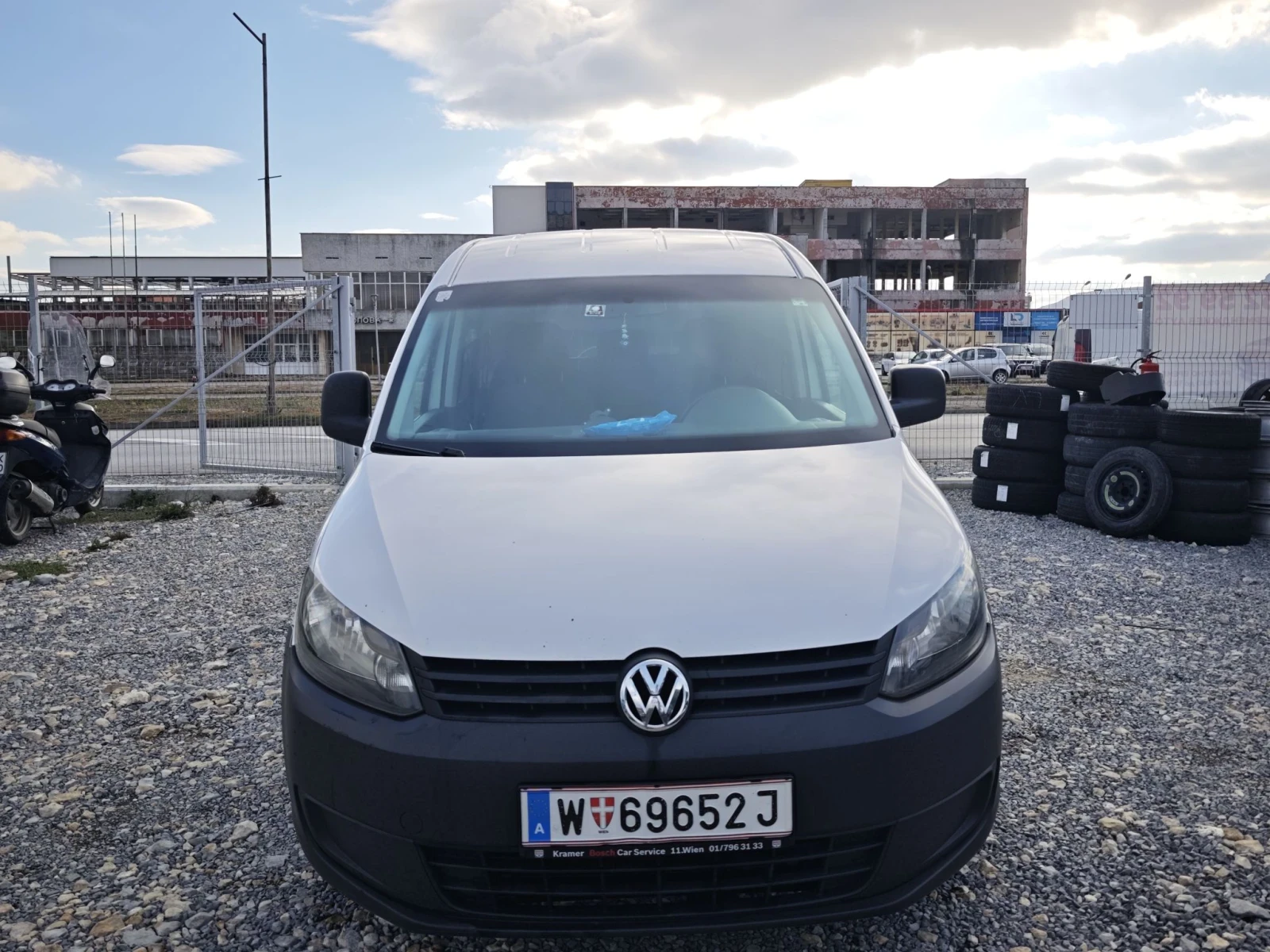 VW Caddy 2.0TDI 140, снимка 2 - Автомобили и джипове - 56632155