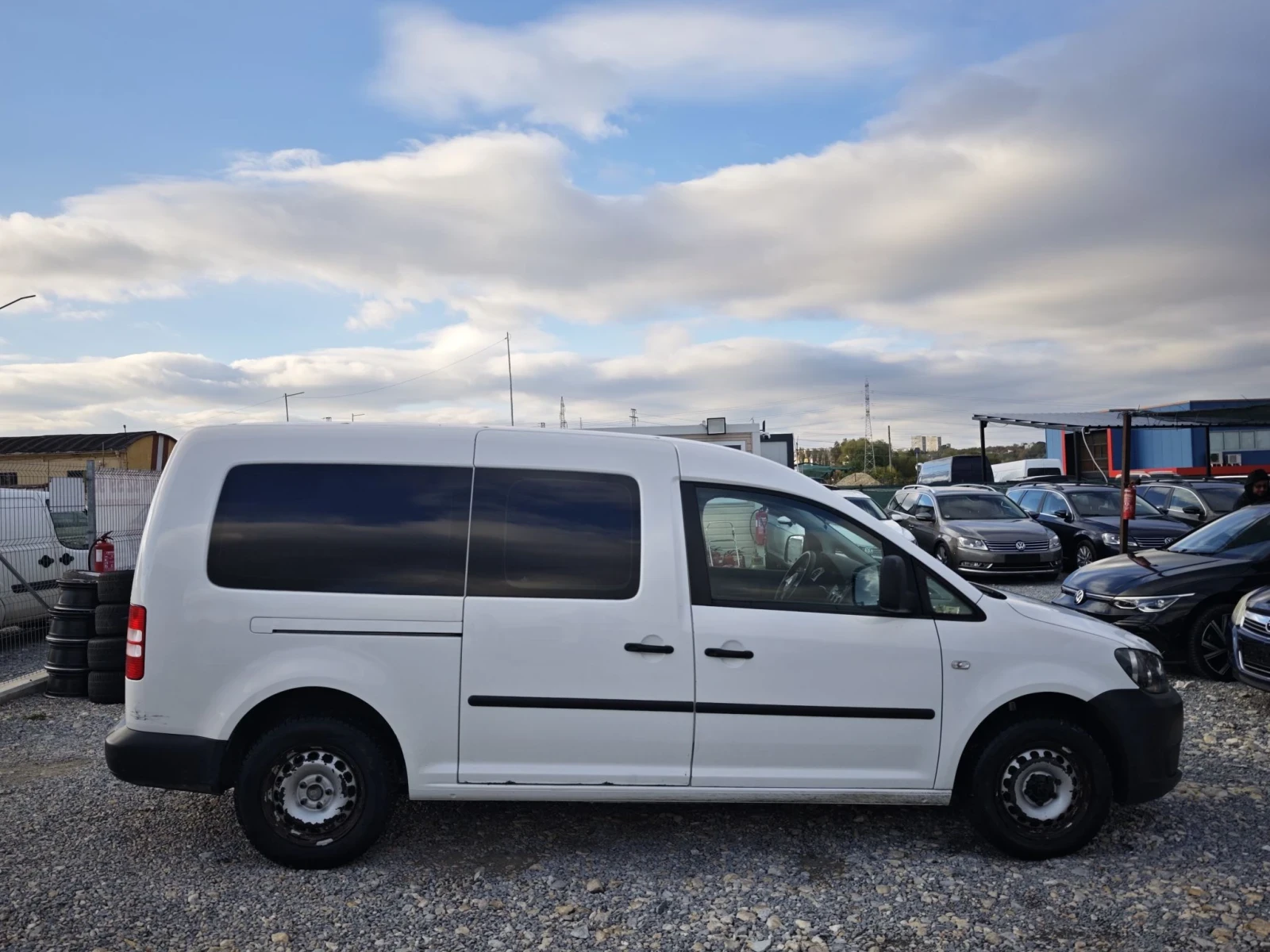 VW Caddy 2.0TDI 140, снимка 4 - Автомобили и джипове - 56632155
