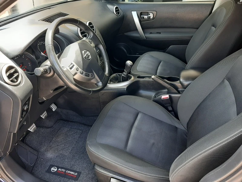 Nissan Qashqai 2.0I Navi, снимка 9 - Автомобили и джипове - 46715934