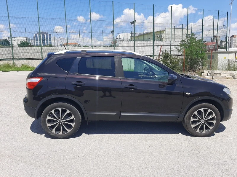 Nissan Qashqai 2.0I Navi, снимка 3 - Автомобили и джипове - 46715934