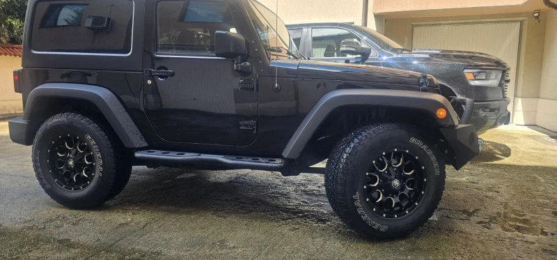 Jeep Wrangler, снимка 3 - Автомобили и джипове - 48422391