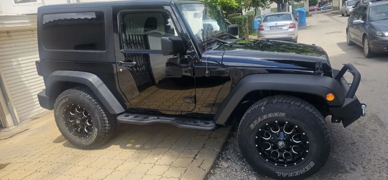 Jeep Wrangler, снимка 4 - Автомобили и джипове - 48422391