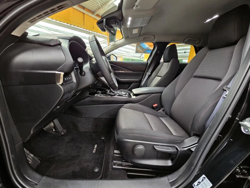 Mazda CX-30 2.5MHEV/HOMURA/LED/CAM/CARPLAY/HUD/KLESS/H&B/680f, снимка 6 - Автомобили и джипове - 51534543
