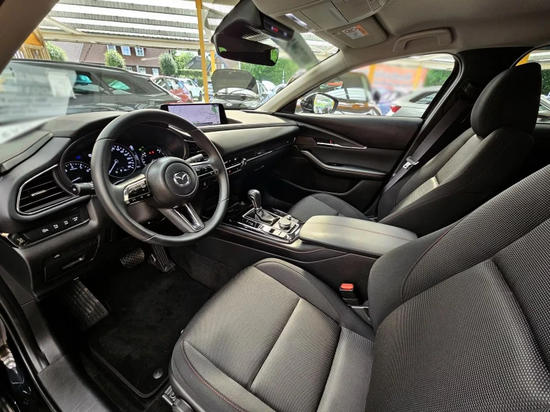 Mazda CX-30 2.5MHEV/HOMURA/LED/CAM/CARPLAY/HUD/KLESS/H&B/680f, снимка 7 - Автомобили и джипове - 51534543