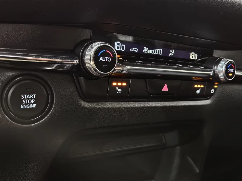 Mazda CX-30 2.5MHEV/HOMURA/LED/CAM/CARPLAY/HUD/KLESS/H&B/680f, снимка 11 - Автомобили и джипове - 51534543