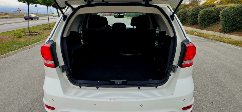 Fiat Freemont 2.0mJet 7Местен, снимка 7 - Автомобили и джипове - 52133036