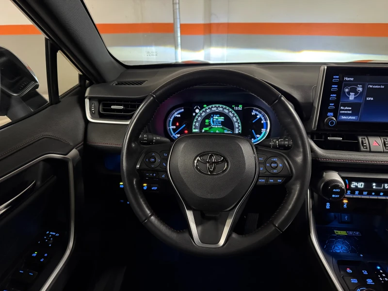 Toyota Rav4 2.5 Plug-In Hybrid STYLE  AWD 306 hp , снимка 13 - Автомобили и джипове - 52675377
