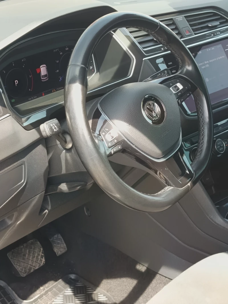 VW Tiguan Full LED DIGITAL КАСКО ВИНЕТКА НОВИ ЗИМНИ ГУМИ , снимка 13 - Автомобили и джипове - 52775900