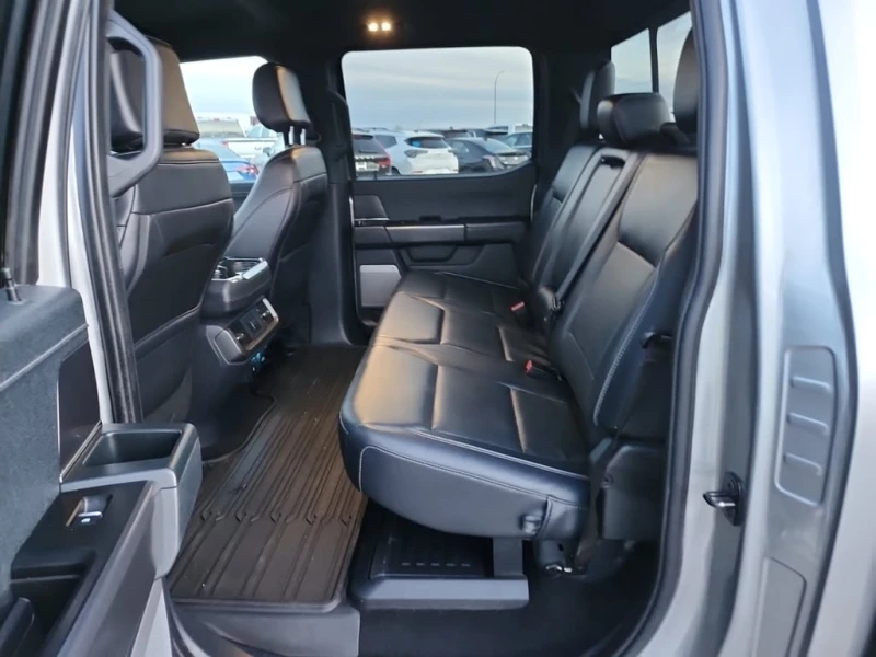 Ford F150 * LARIAT CREW CAB STD BED * CARFAX * БЕЗ ПЪРВОНАЧА, снимка 12 - Автомобили и джипове - 53145517