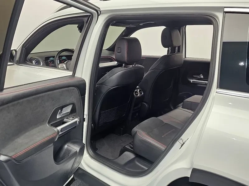 Mercedes-Benz GLC 250, снимка 10 - Автомобили и джипове - 54737338