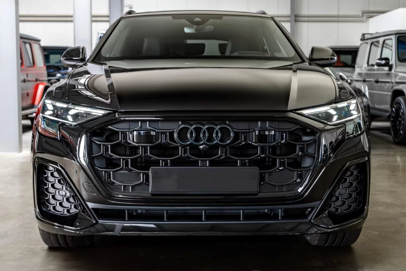Audi Q8 FACELIFT* COMPETITION* CARBON* OLED LIGHTS* PANO*  - изображение 2