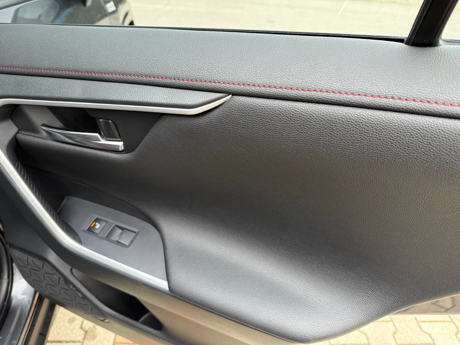 Toyota Rav4 2.5 Plug-In Hybrid STYLE  AWD 306 hp  | Mobile.bg � ����������� 12