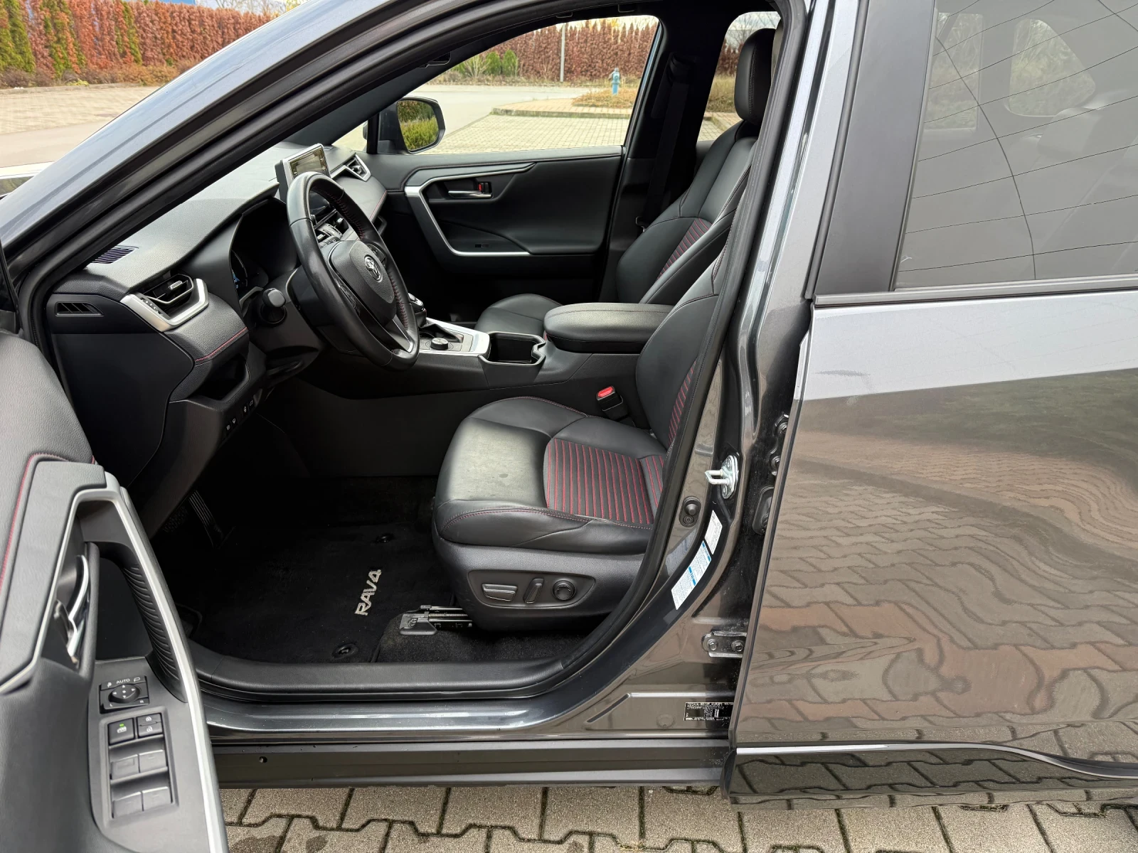 Toyota Rav4 2.5 Plug-In Hybrid STYLE  AWD 306 hp  | Mobile.bg � ����������� 13
