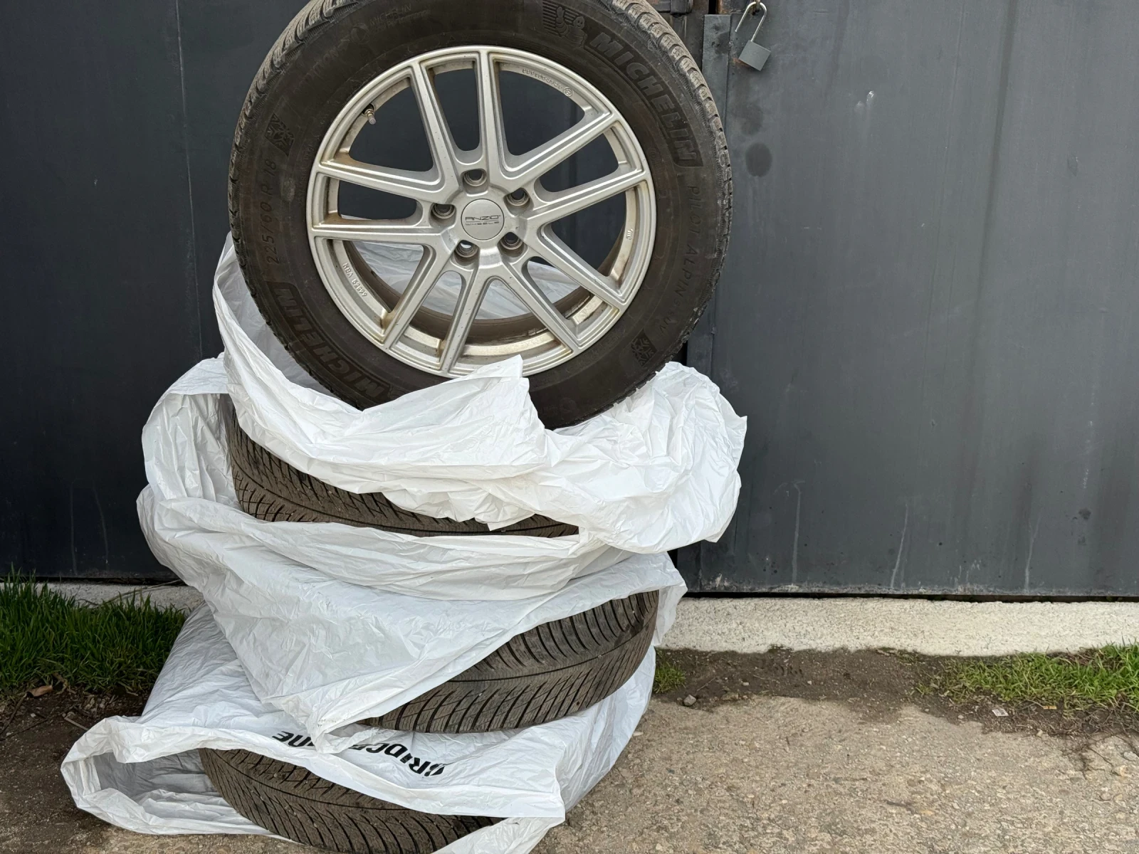 Toyota Rav4 2.5 Plug-In Hybrid STYLE  AWD 306 hp  | Mobile.bg � ����������� 17