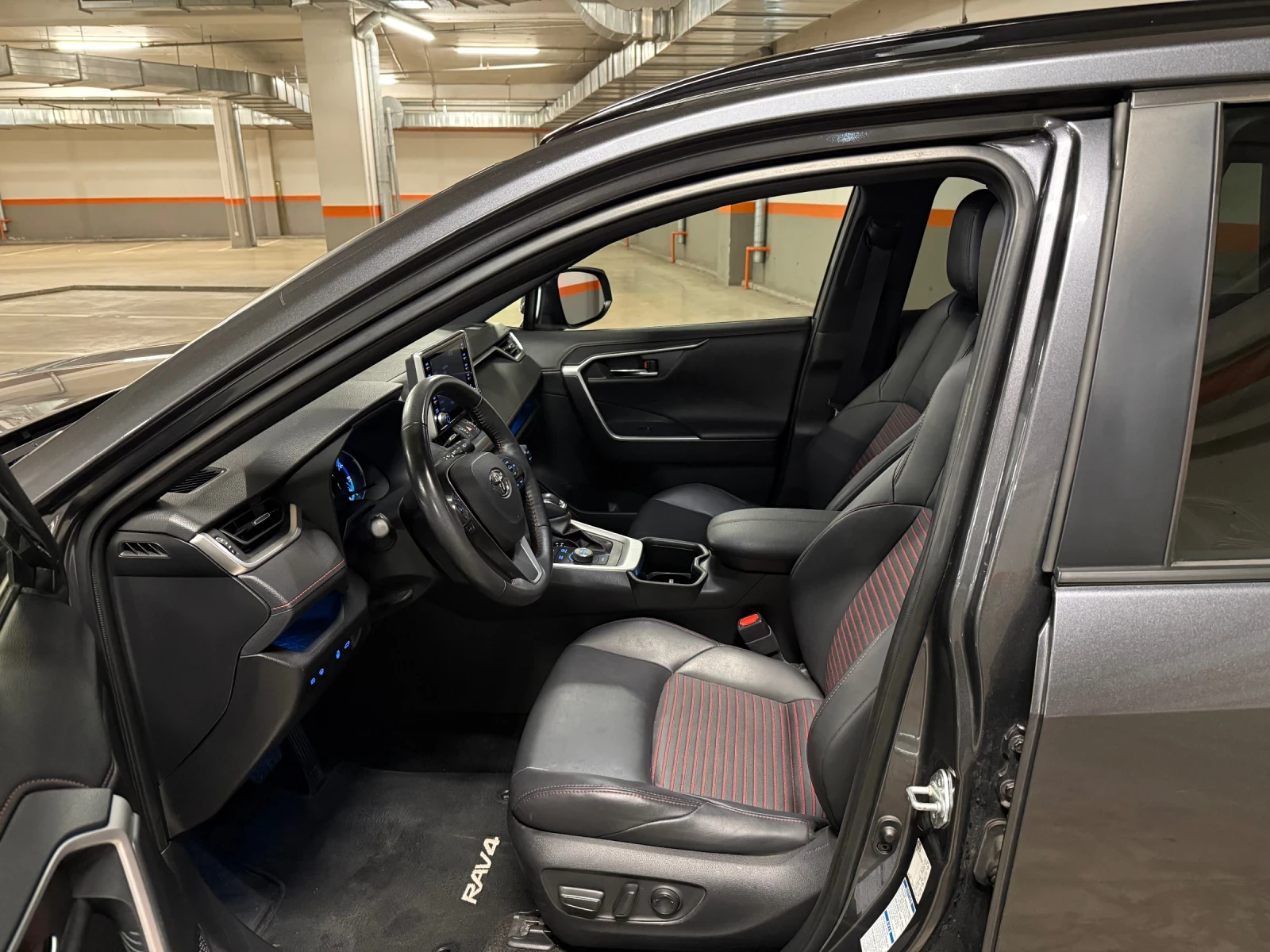 Toyota Rav4 2.5 Plug-In Hybrid STYLE  AWD 306 hp  - изображение 7